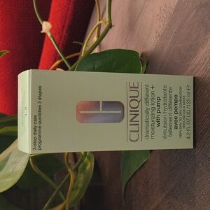 Clinique Dramatically Different Moisturizing Lotion+ w/ Pump 4.2oz NWT/NIB